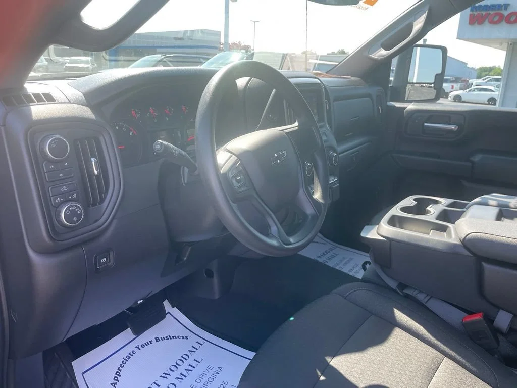 Used 2025 Slate Gray Metallic Chevrolet Custom image 11