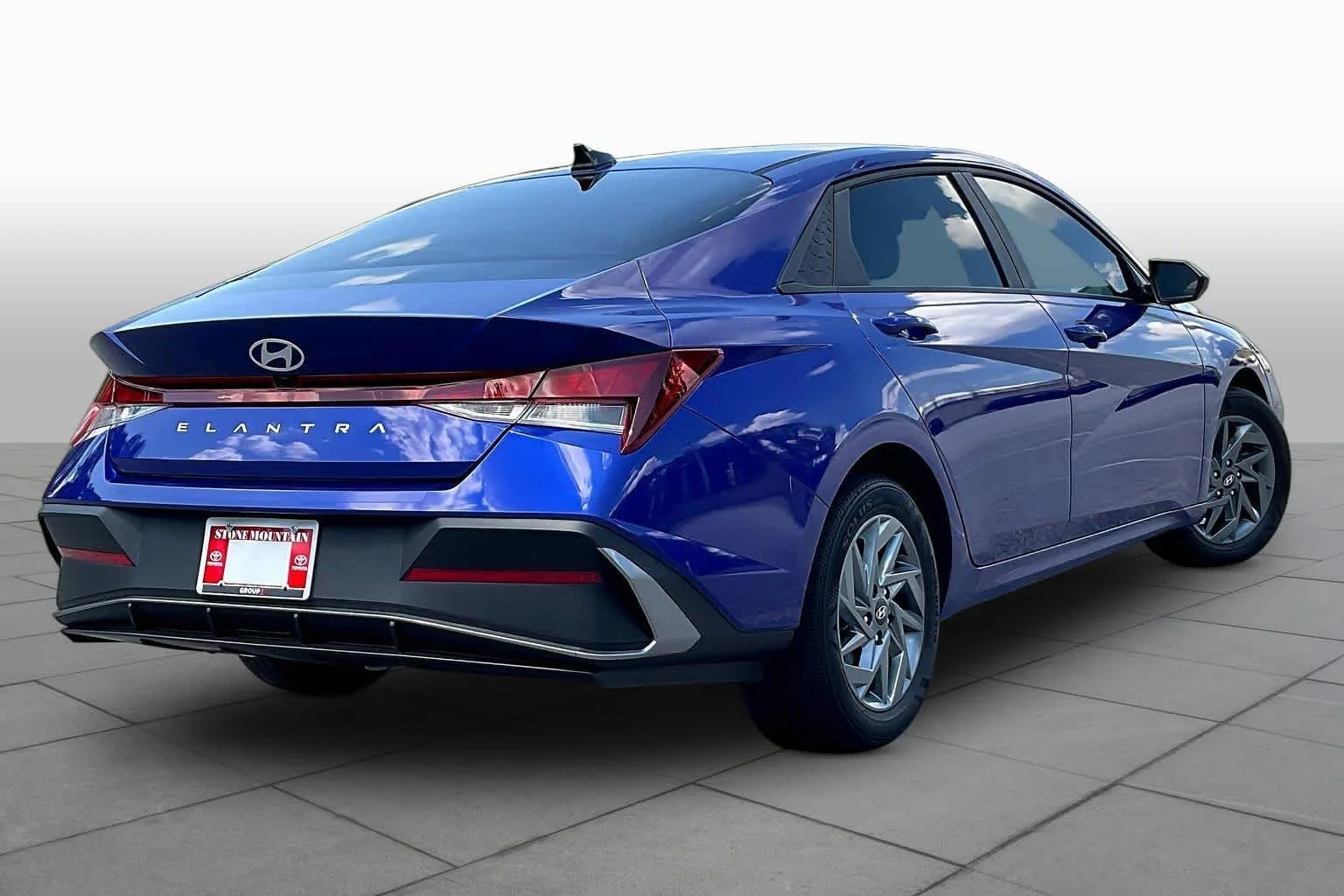 Used 2024 Intense Blue Hyundai SEL image 13