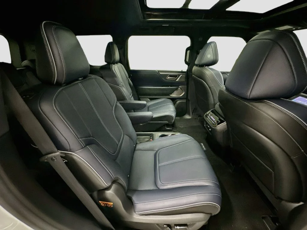Certified Used 2026 White INFINITI SPORT image 29