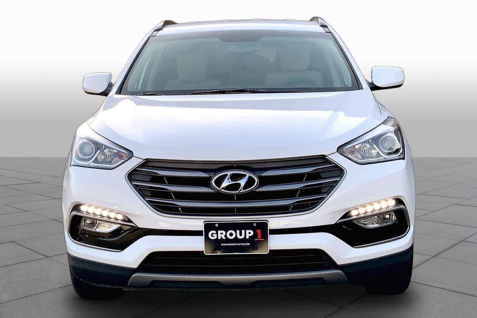 Pre-Owned 2017 Hyundai Santa Fe Sport 2.4L