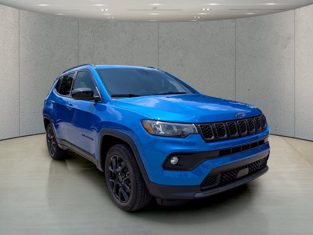 New 2026 Hydro Blue Pearl-Coat Exterior Paint Jeep Latitude Altitude image 13