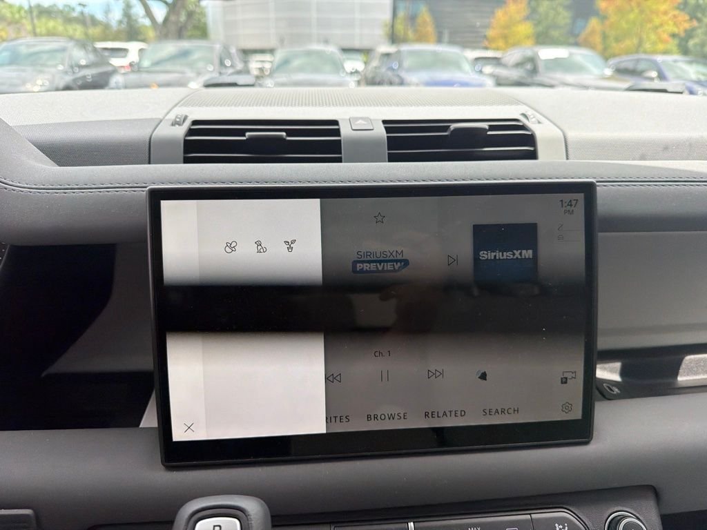 Used 2025 White Land Rover S image 7