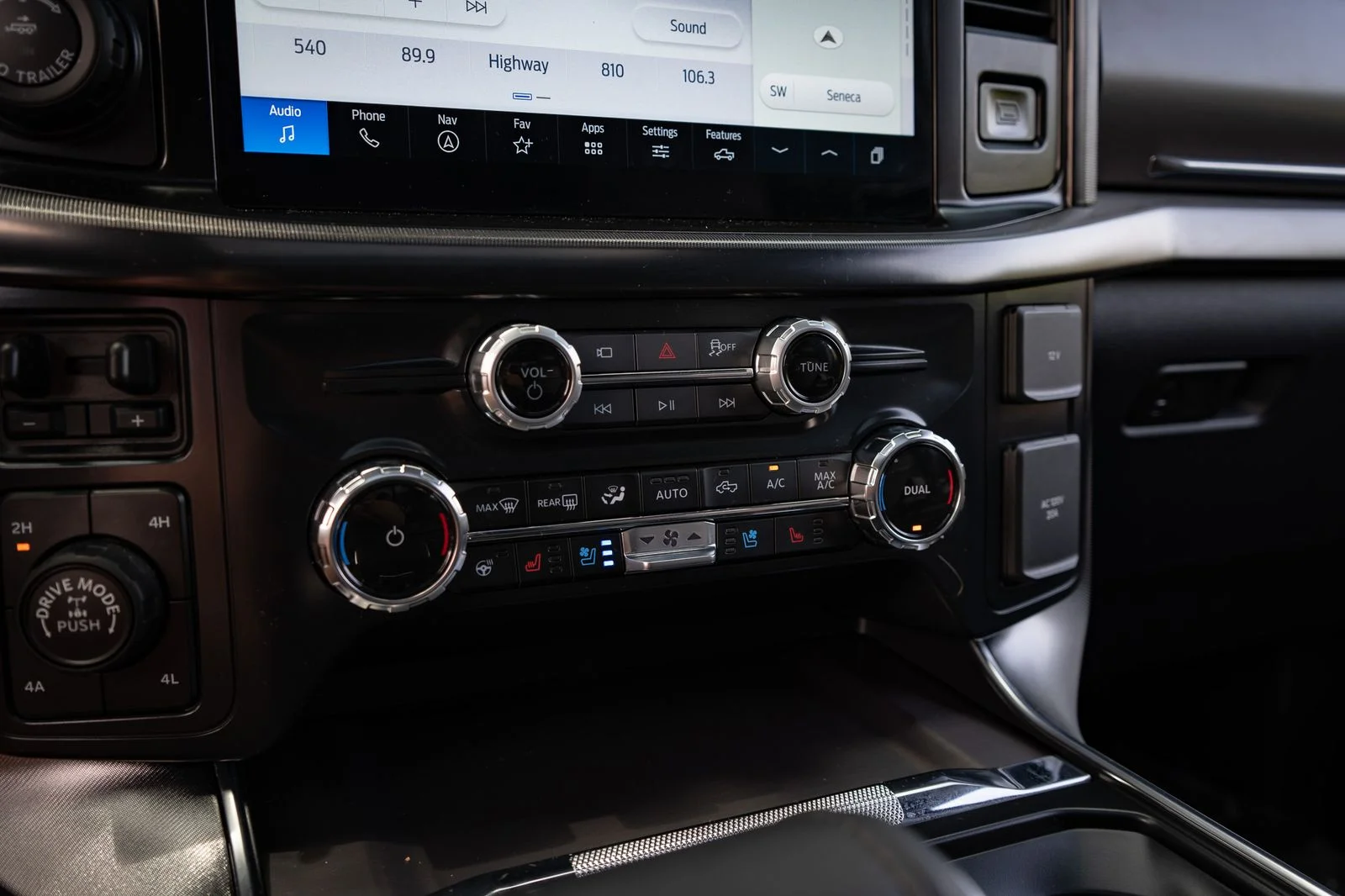 Used 2025 Black Ford Platinum image 52
