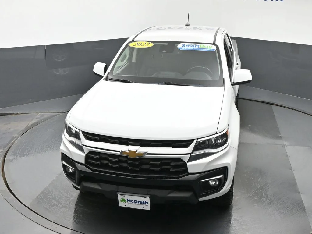 Used 2022 White Chevrolet LT image 26