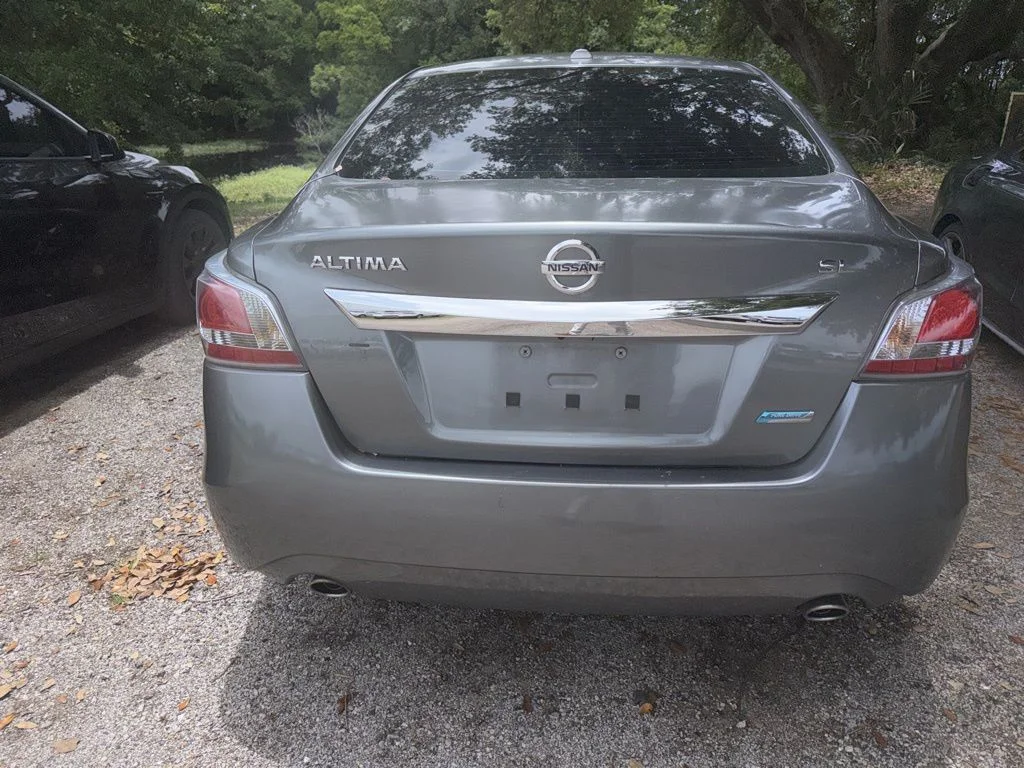 Used 2014 Gray Nissan 2.5 SL image 2