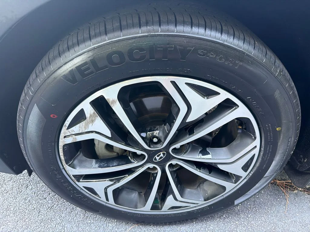 Used 2020 Gray Hyundai SEL image 11