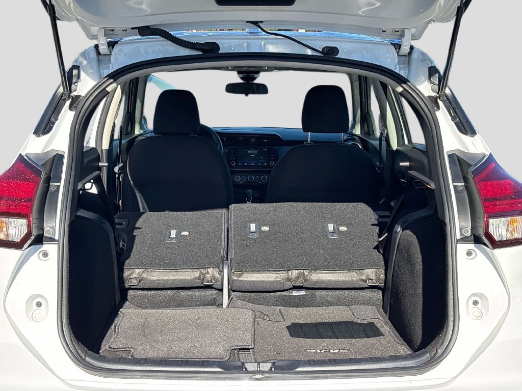 Used 2024 White Nissan SV image 18