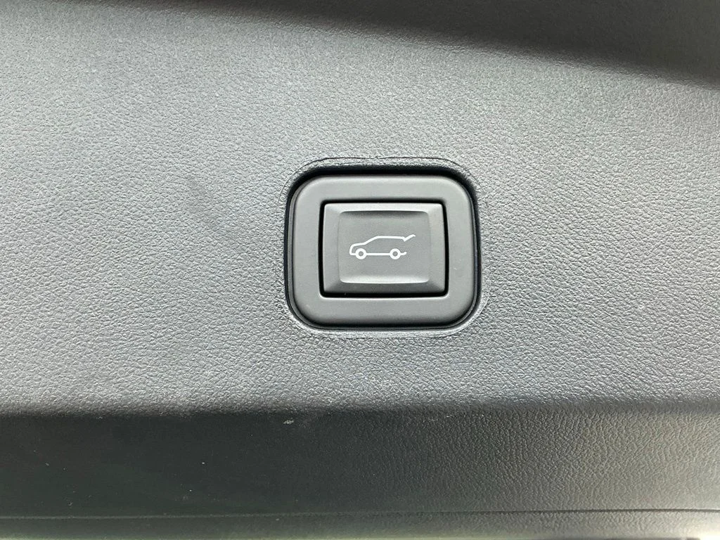 Used 2024 White Cadillac Sport image 24