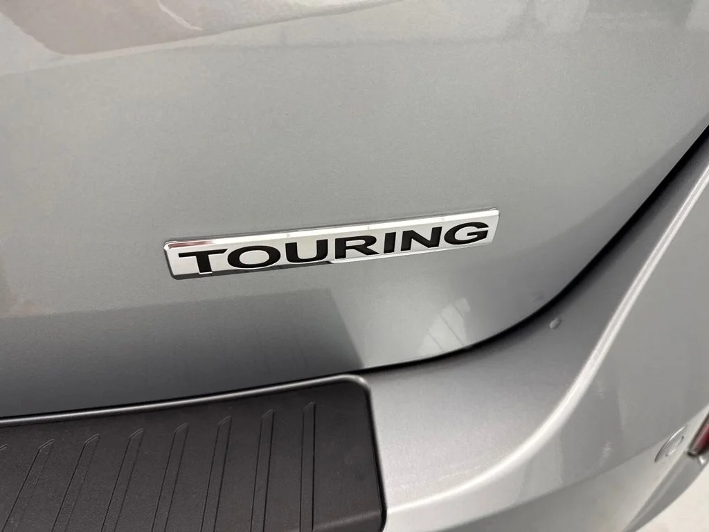 New 2026 Solar Silver Metallic Honda Touring image 9