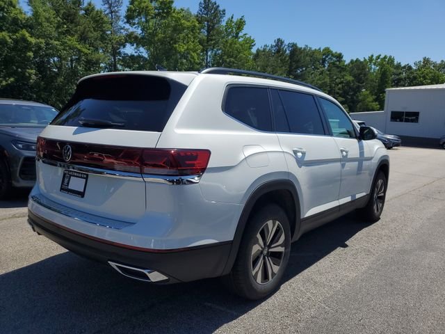 New 2026 White Volkswagen SE image 4