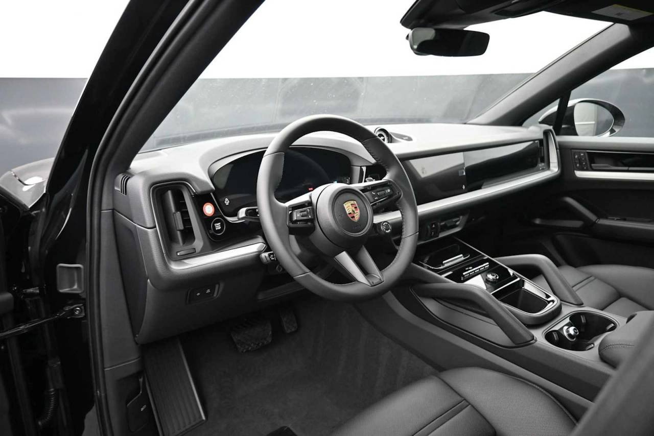 New 2026 Chromite Black Metallic Porsche Coupe image 4