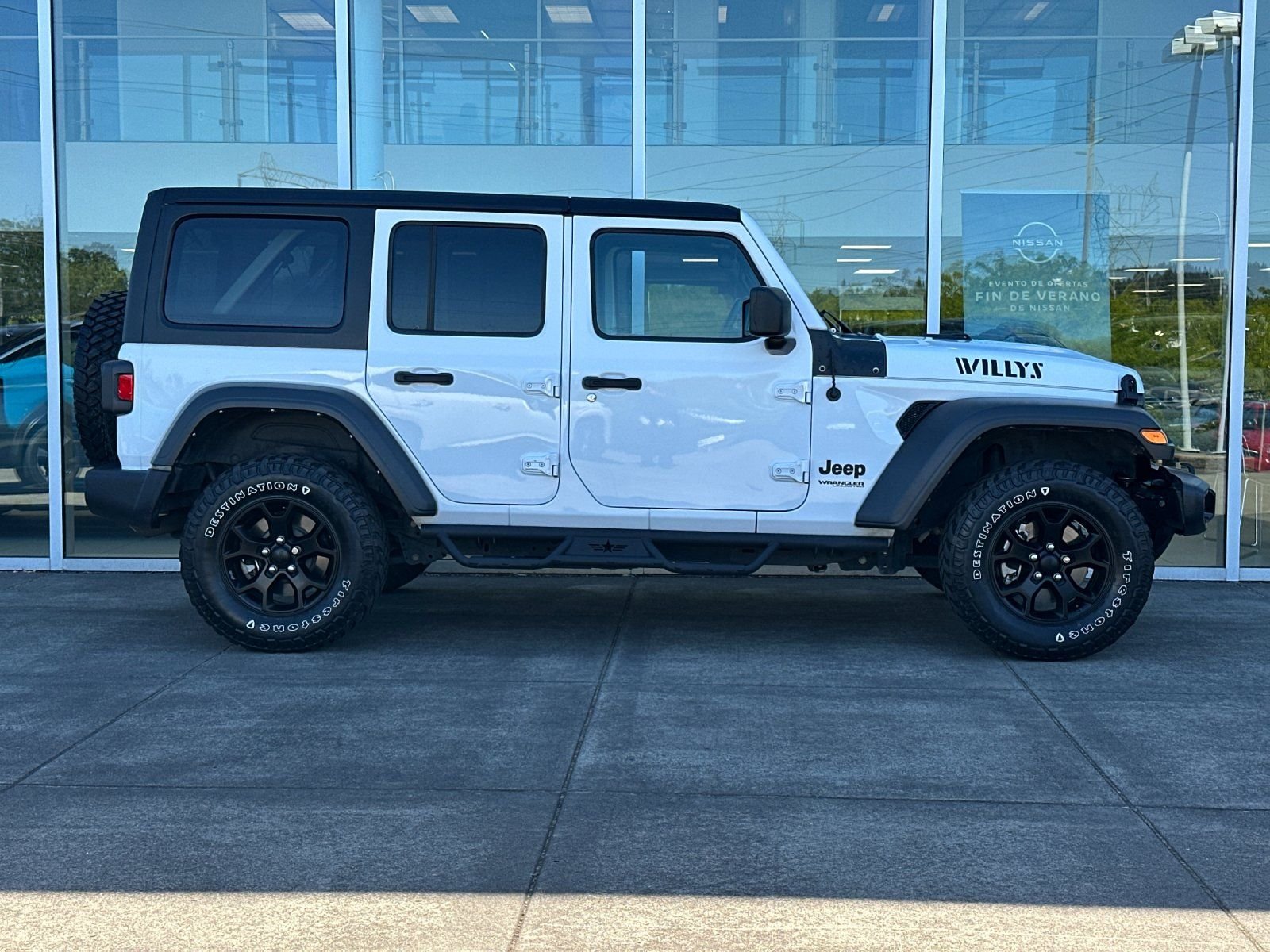 Used 2022 Bright White Clearcoat Jeep Unlimited Willys image 2