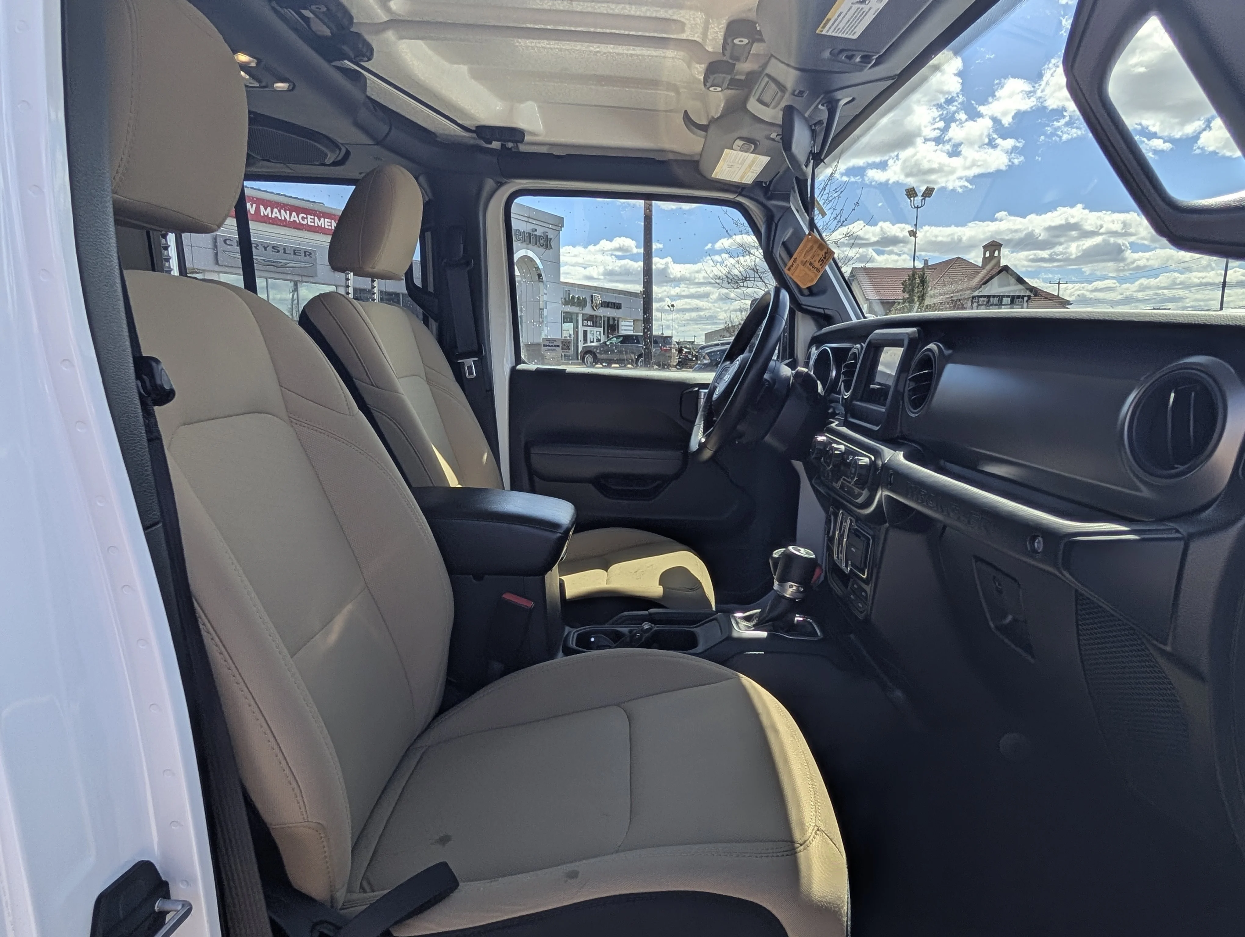 Used 2021 Bright White Jeep Unlimited Sport image 19