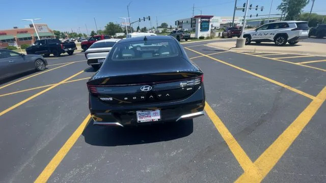 2025 Hyundai Sonata Hybrid SEL - Photo 9