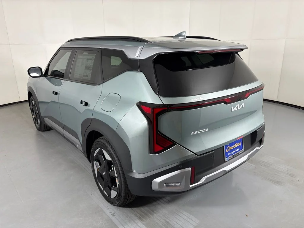 New 2027 Iceberg Green Kia EX image 6