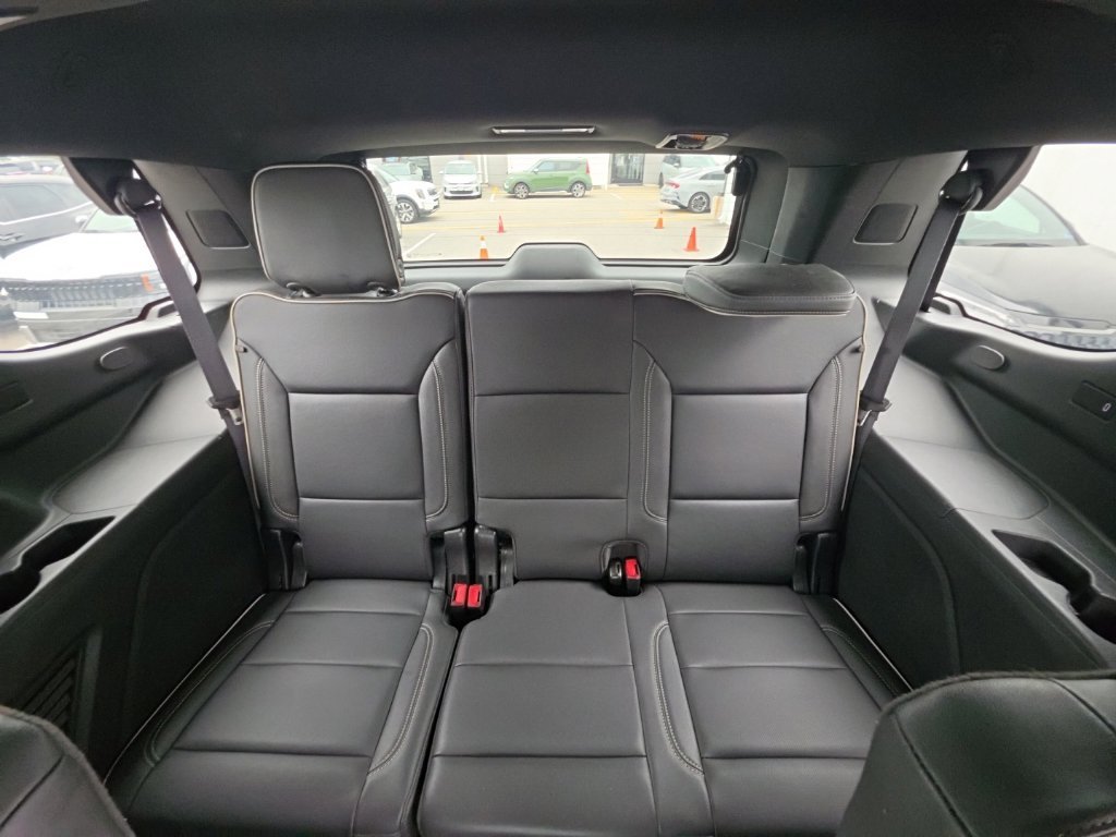 Used 2024 Black Chevrolet Premier image 20