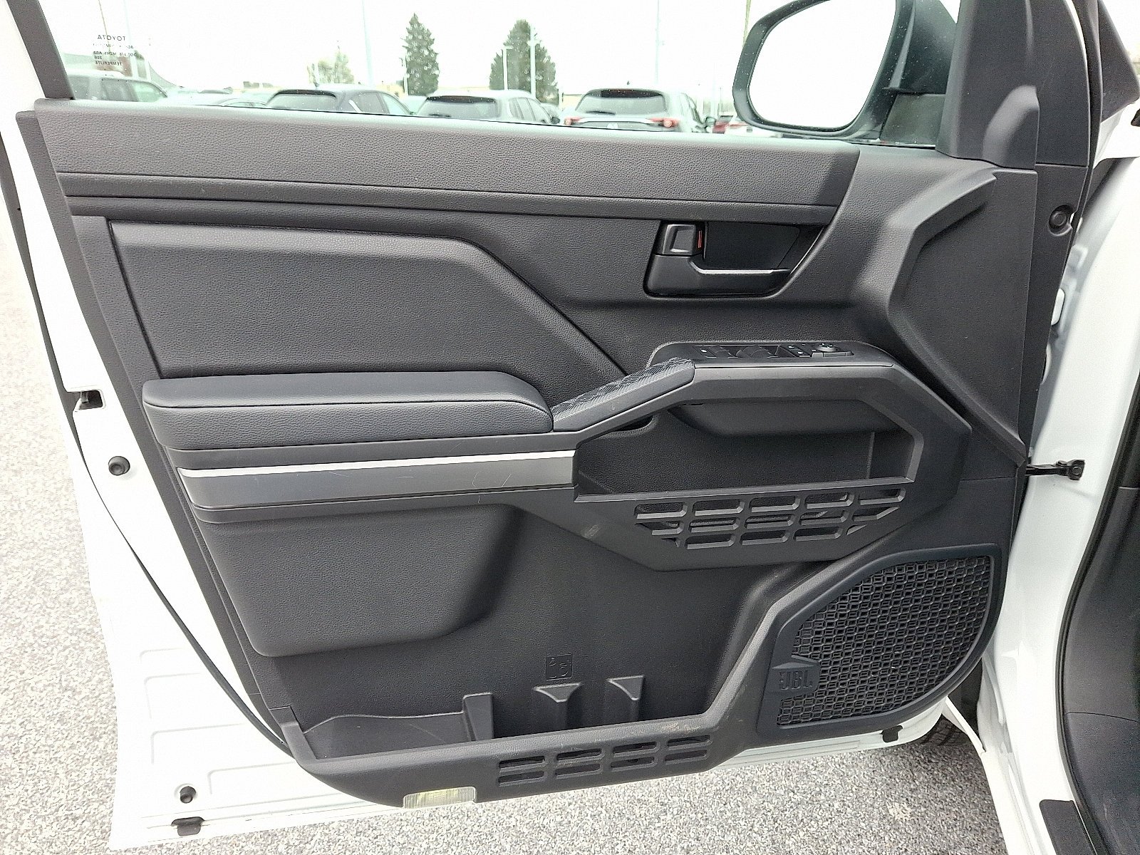 2024 Toyota Tacoma SR5 - Photo 14