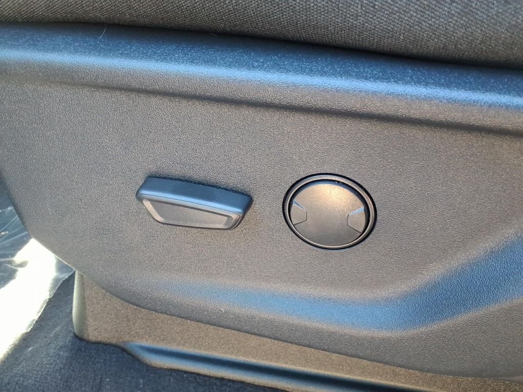 New 2027 Marsh Gray Metallic Ford F-350® XLT image 17