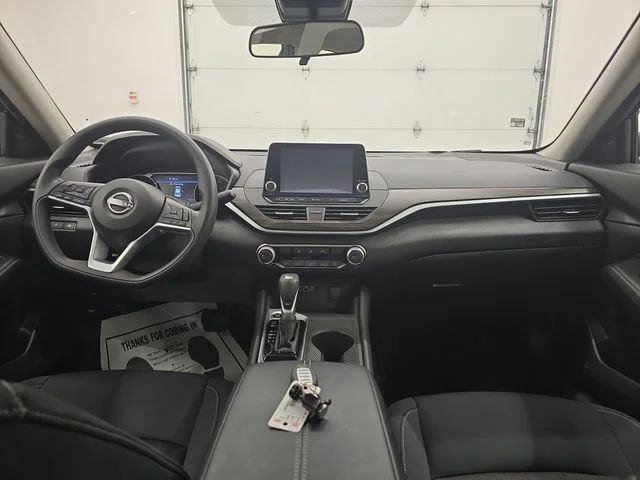 Used 2025 Super Black Clearcoat Nissan 2.5 SV image 13