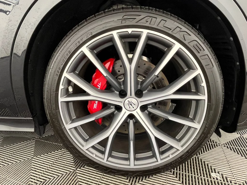Used 2024 Black Maserati Trofeo image 18