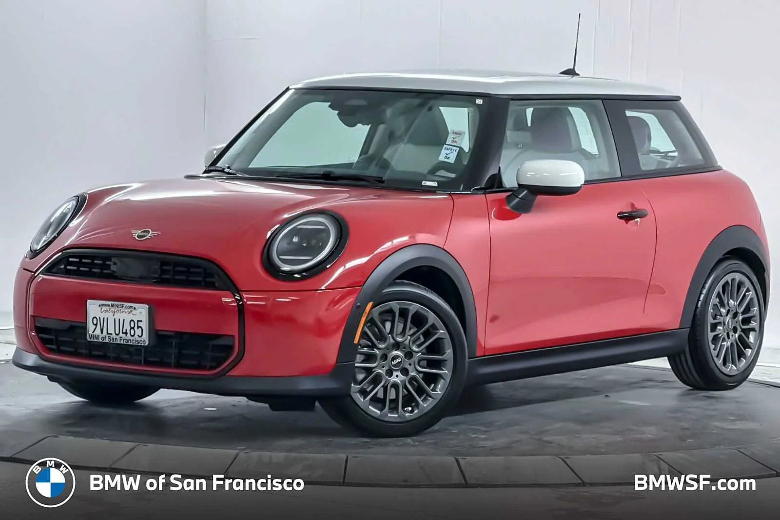 2025 MINI Hardtop Cooper's photo
