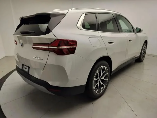 New 2026 Mineral White Metallic BMW 30 xDrive image 2