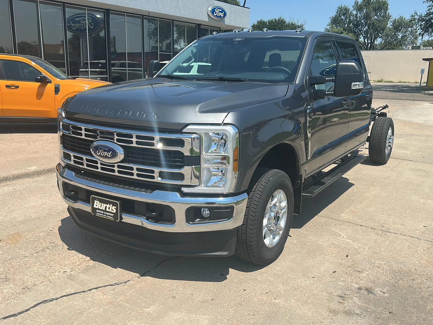 New 2026 Carbonized Gray Metallic FORD F-350® XLT image 4