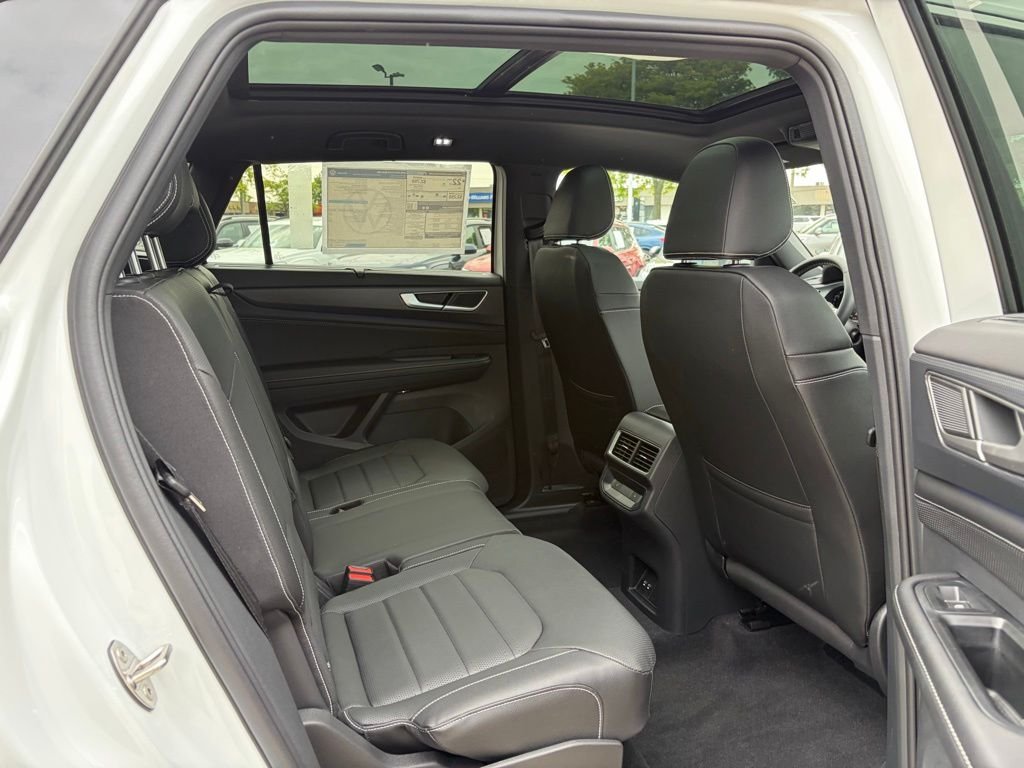 New 2026 Opal White Pearl Volkswagen 2.0T SEL image 18
