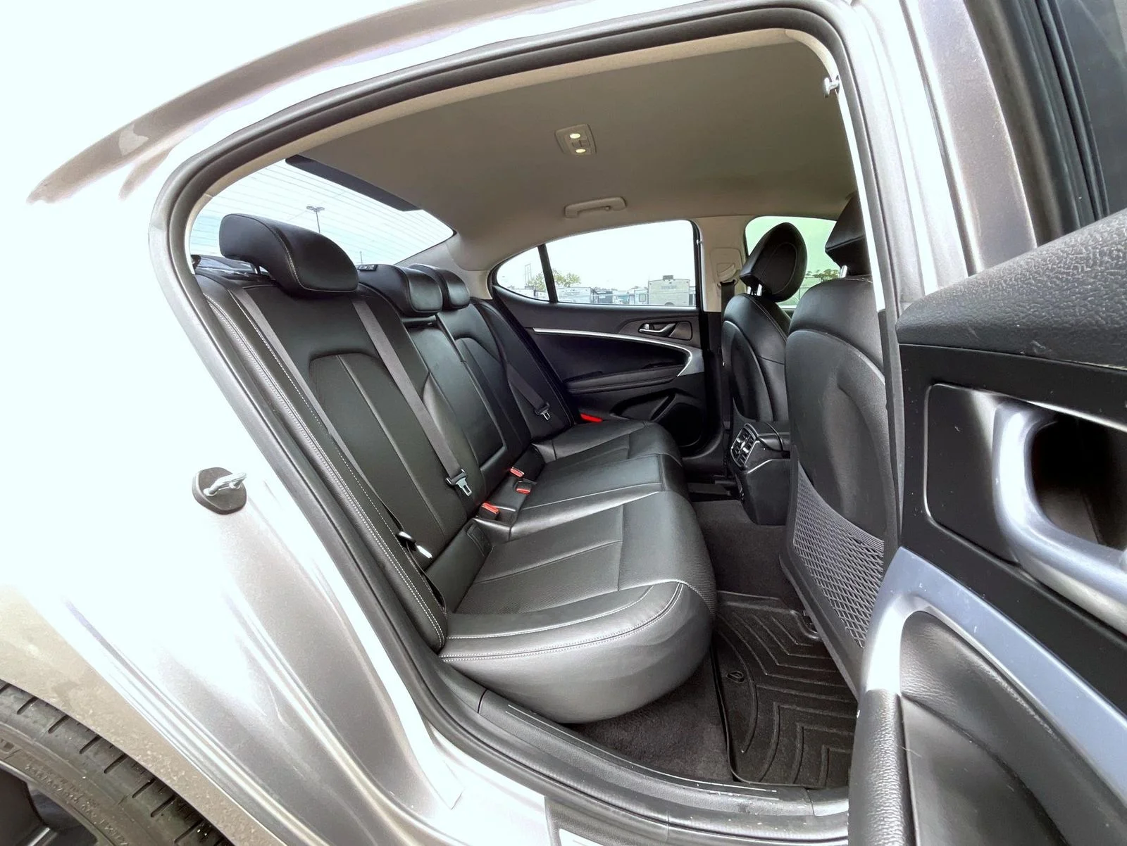 Used 2022 Silver Genesis 2.0T image 18