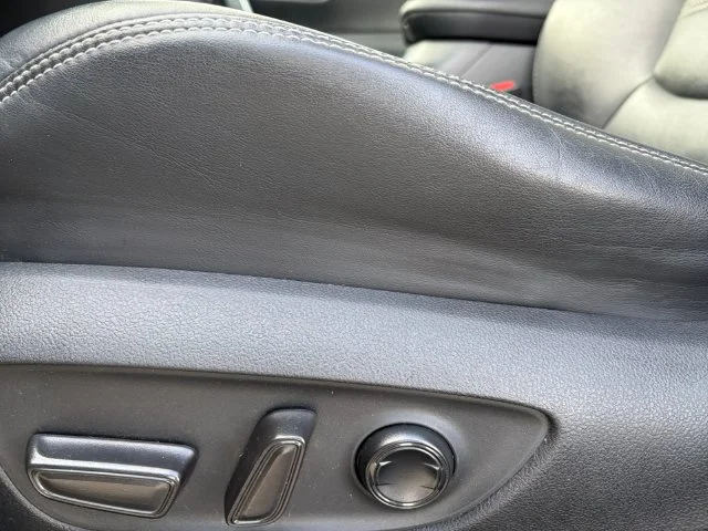 Used 2019 Gray Toyota XLE Premium image 26
