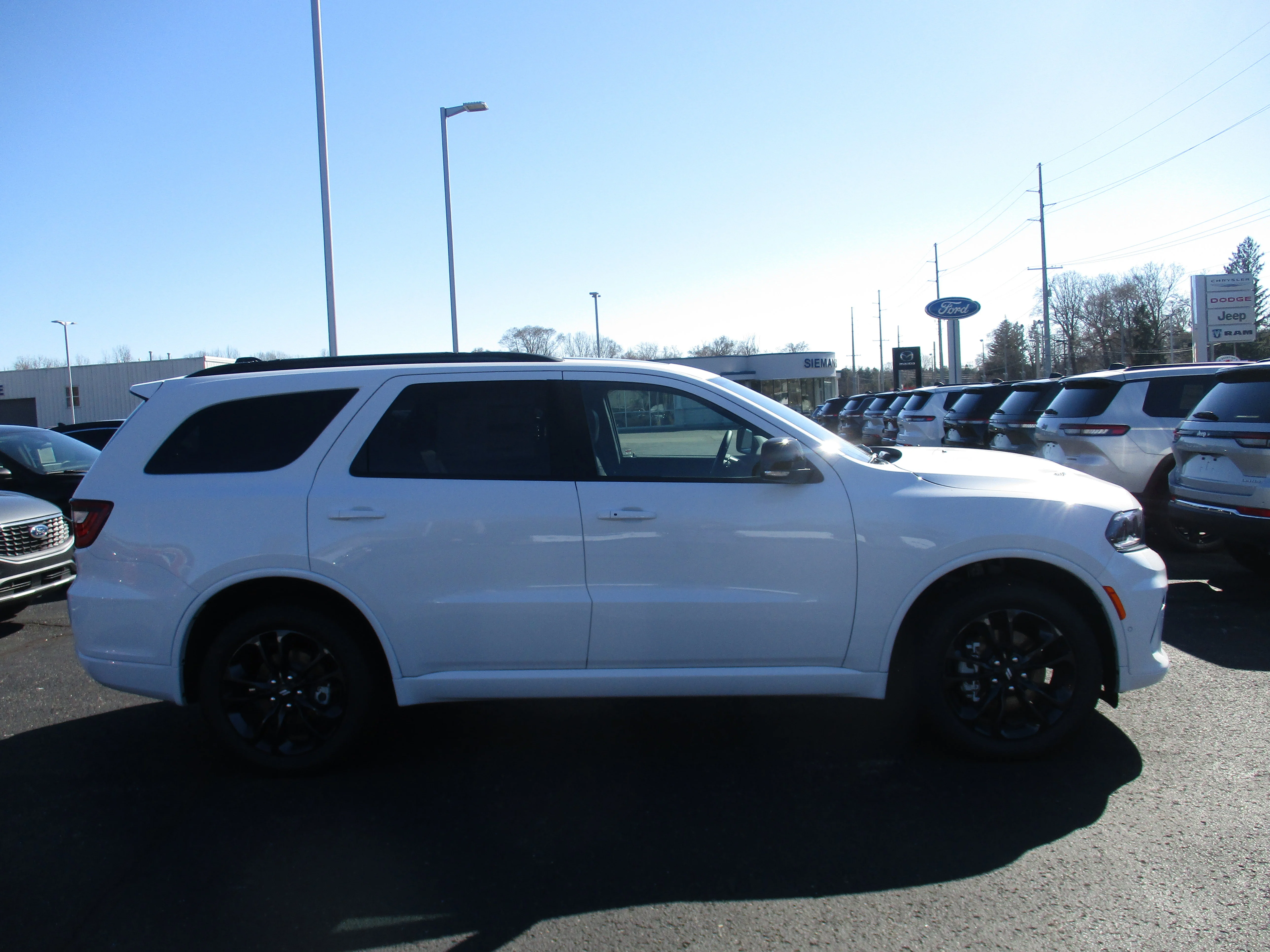 New 2026 White Knuckle Clear-Coat Exterior Paint Dodge GT Plus image 5