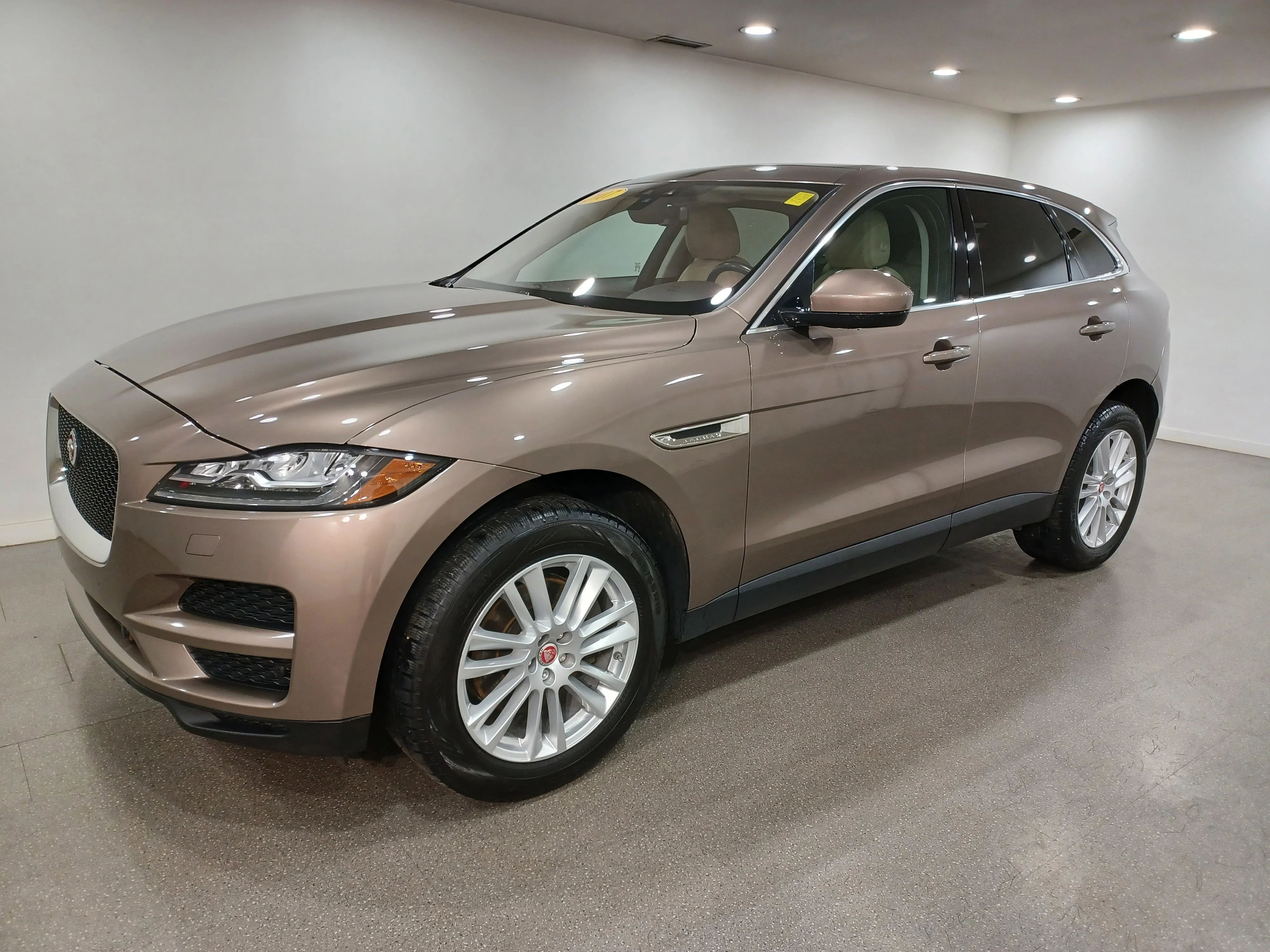 Used 2017 Quartzite Metallic Jaguar 35t Prestige AWD*Nav | Pano Roof | Cooled Leather | Htd Steering Wheel | Blind Spot Detection image 2