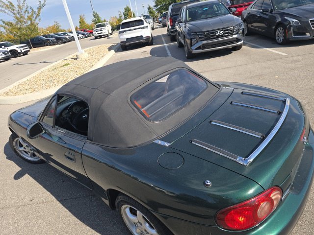 Used 2001 Green Mazda Base image 4