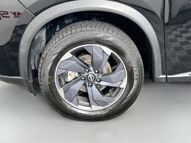 2025 Nissan Rogue SV - Photo 26