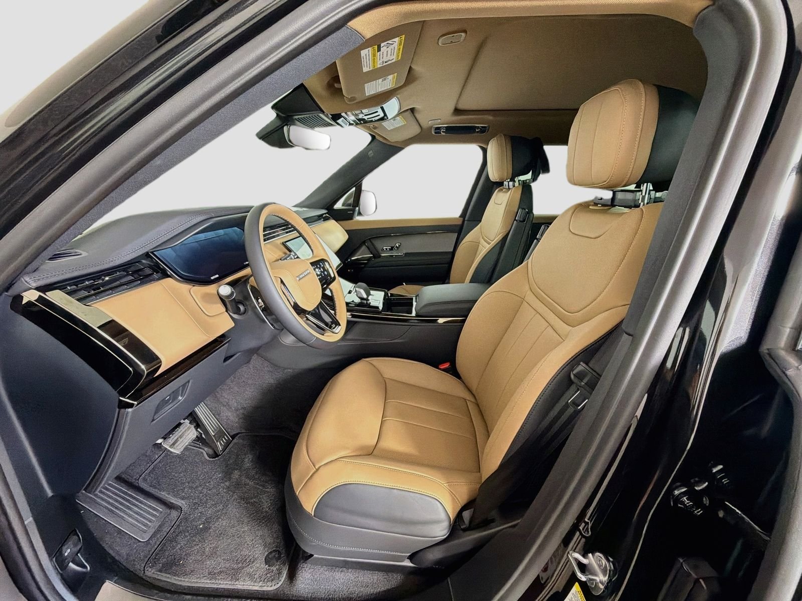 New 2026 Santorini Black Land Rover Dynamic SE image 23