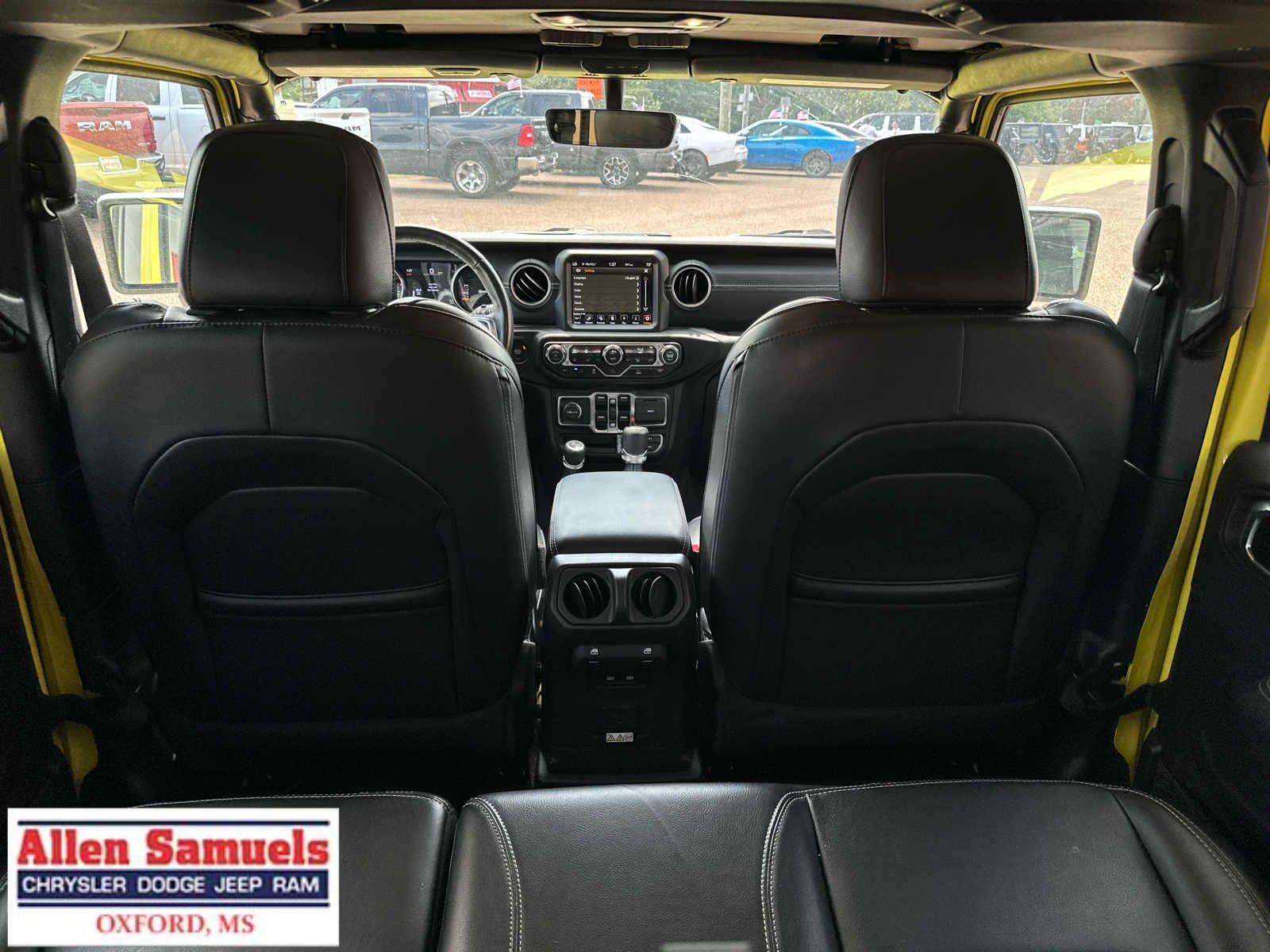 Used 2022 High Velocity Clearcoat Jeep Unlimited Sahara image 37