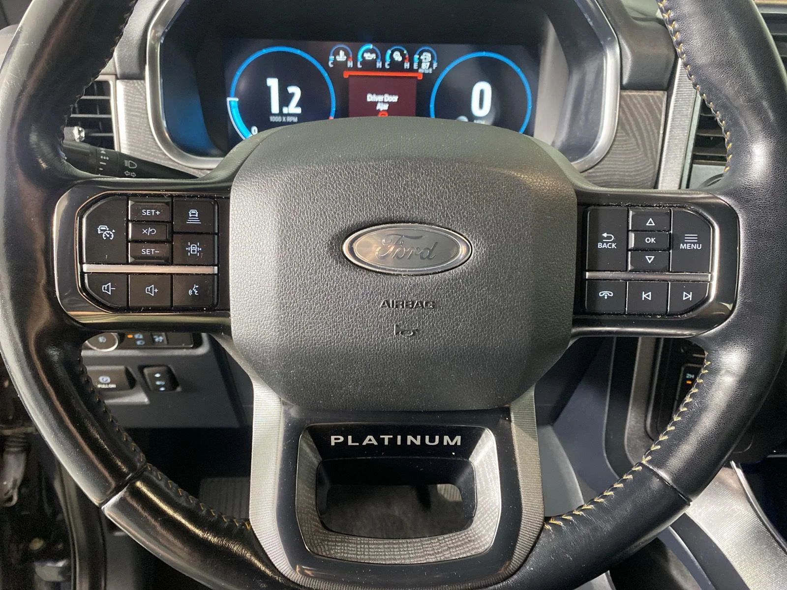 Used 2021 Smoked Quartz Metallic Tinted Clearcoat Ford Platinum image 17