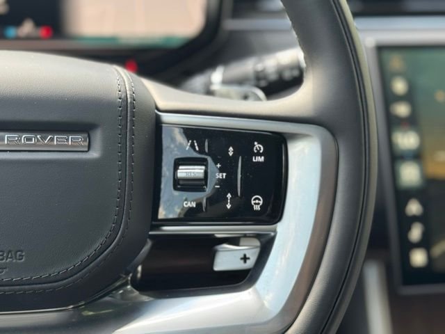 New 2026 Carpathian Grey Land Rover SE image 24