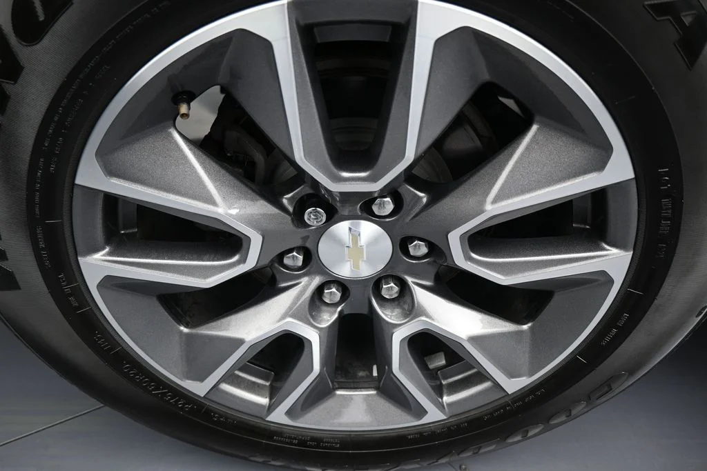 Used 2022 Iridescent Pearl Tricoat Chevrolet LT image 50