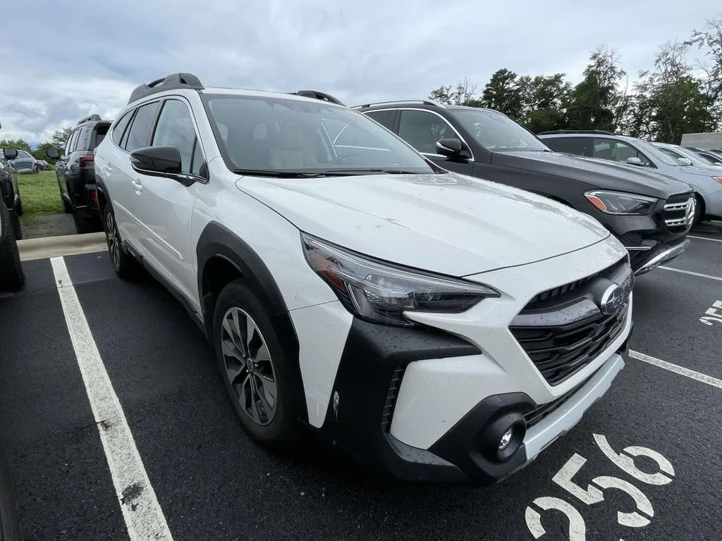 2024 Subaru Outback Limited's photo