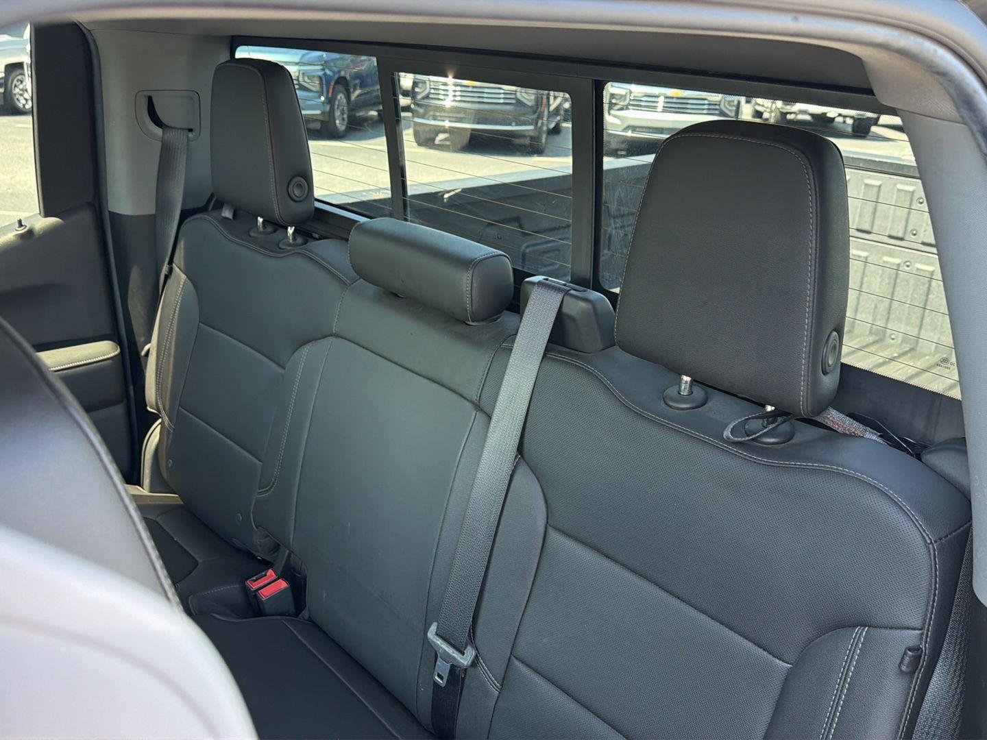 Used 2019 Onyx Black GMC SLT image 32
