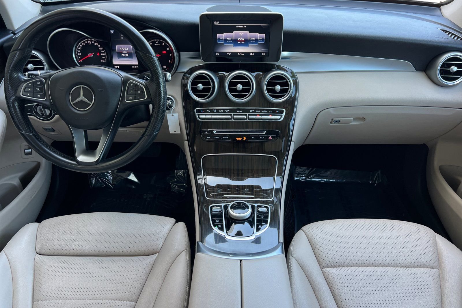 Used 2017 Lunar Blue Metallic Mercedes-Benz 300 image 3