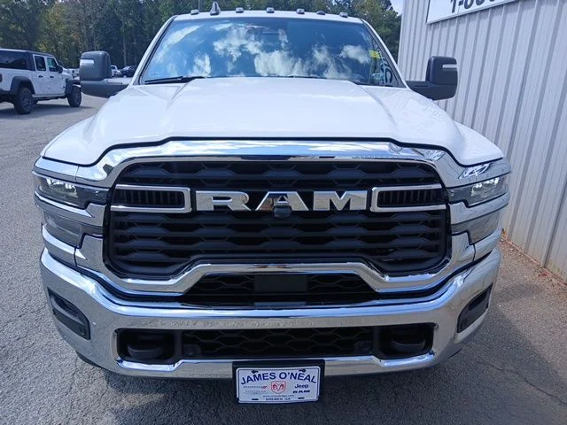 New 2026 Bright White Clear-Coat Exterior Paint RAM Tradesman image 14