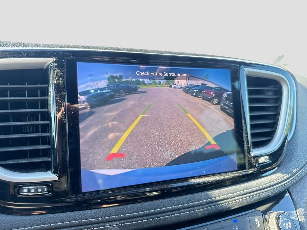 Used 2023 White Chrysler Touring image 20