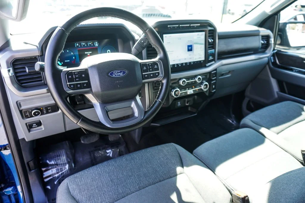 Used 2024 Blue Ford XLT image 11