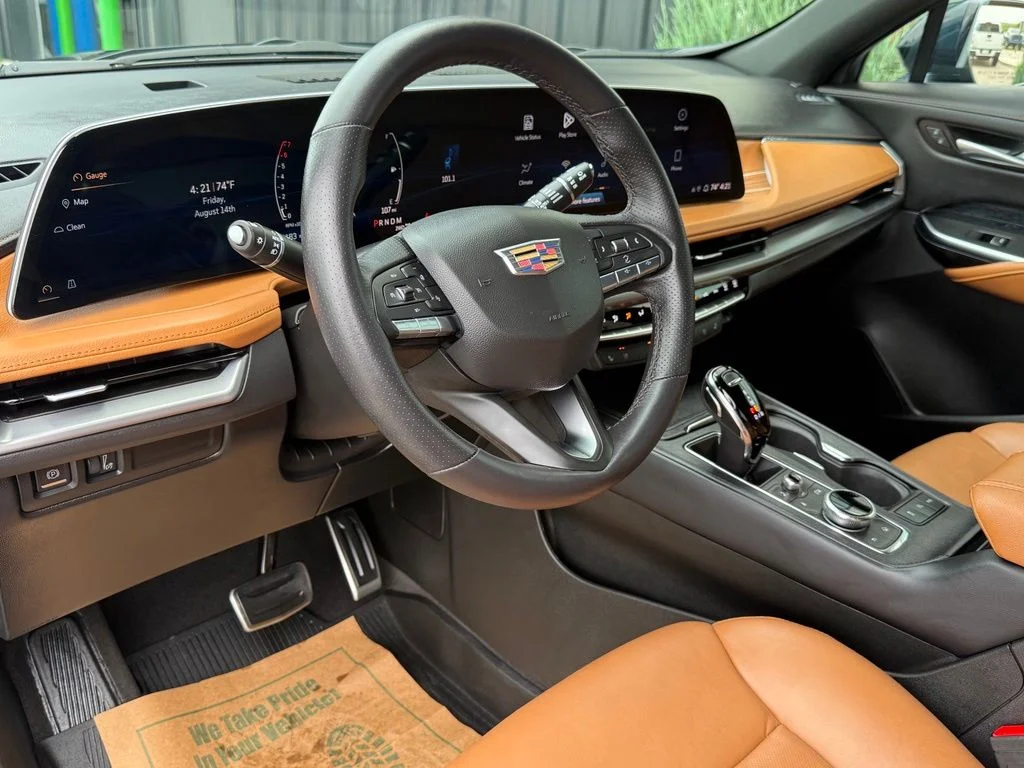 Used 2024 Green Cadillac Sport image 12