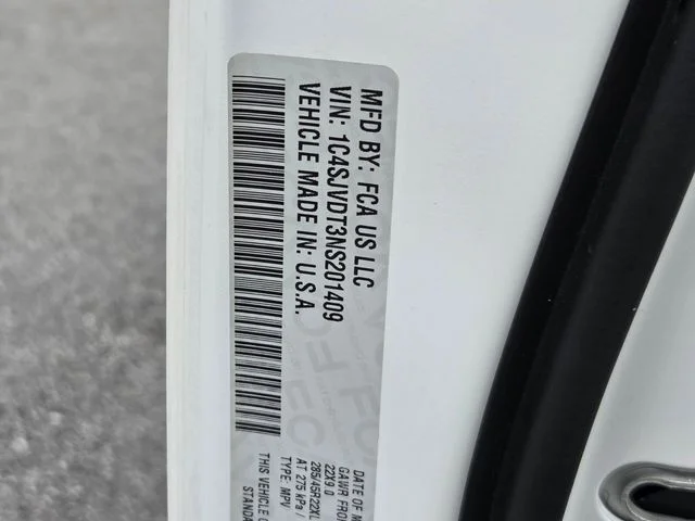 Used 2022 White Jeep Series III image 34