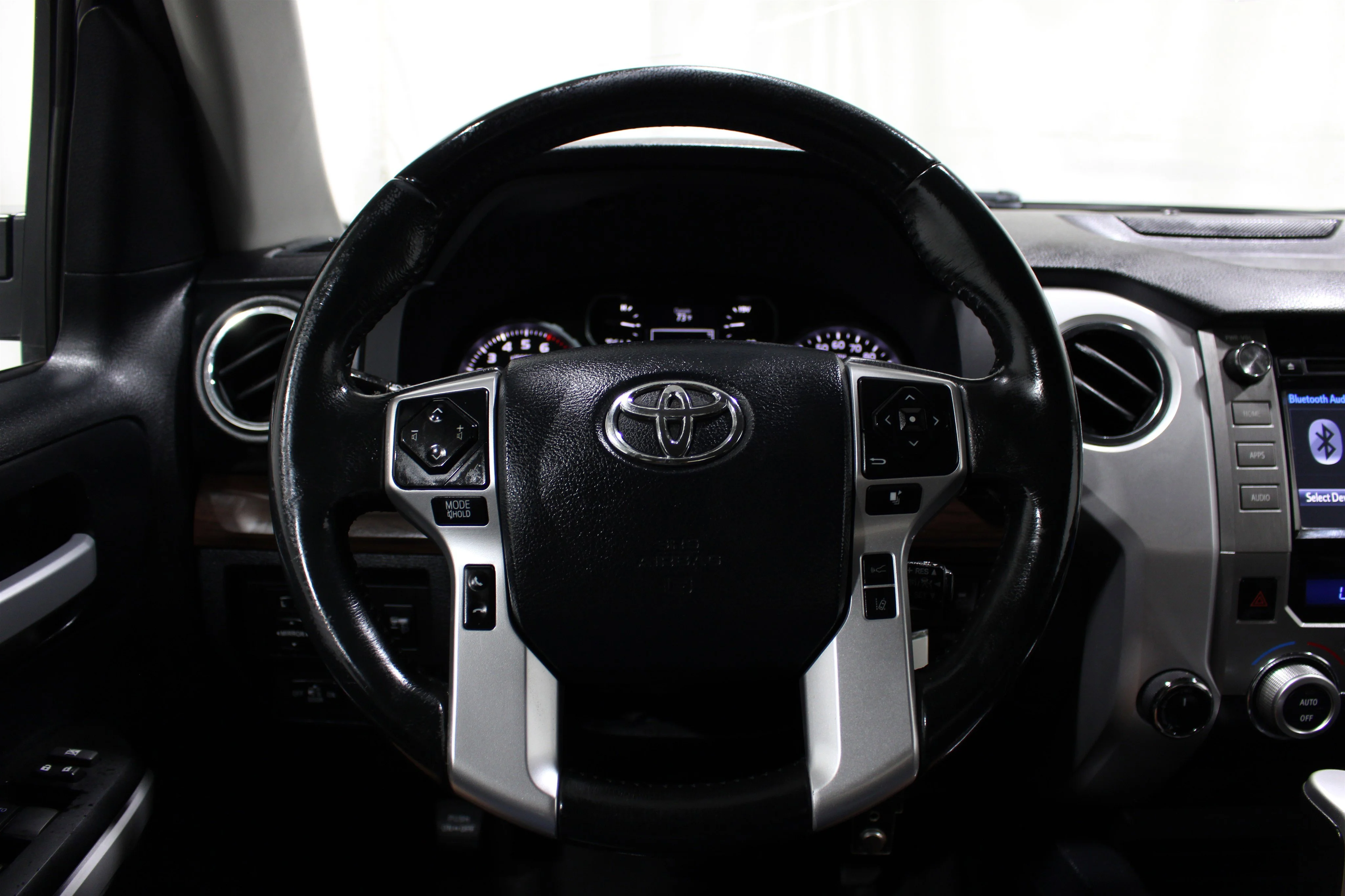 2018 Toyota Tundra Limited - Photo 10