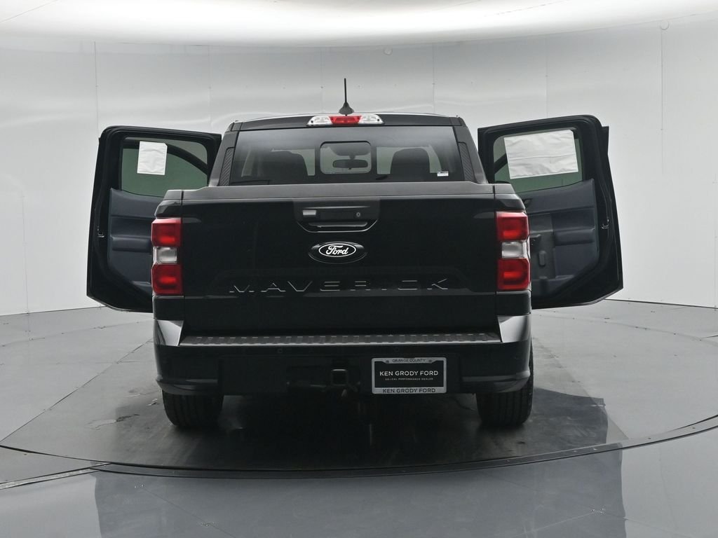 New 2025 Shadow Black Ford Lobo High image 34