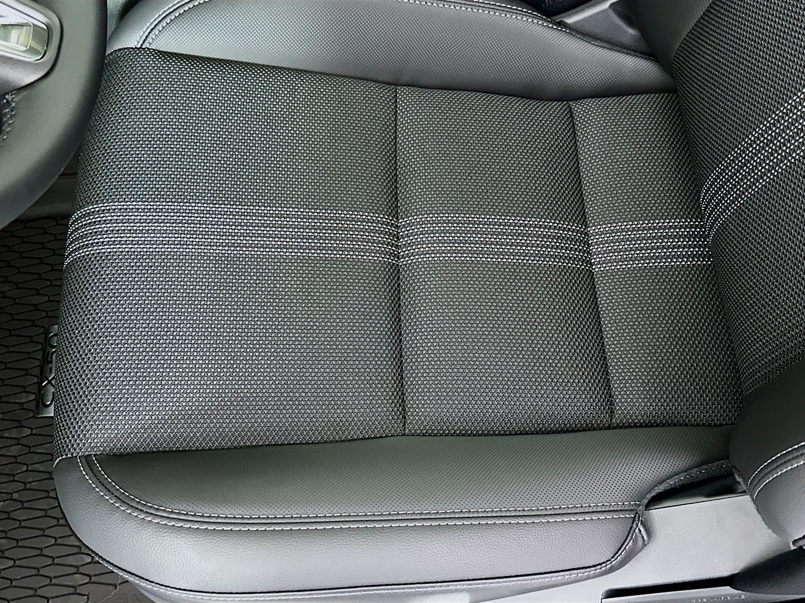 New 2026 Wind Chill Pearl Mazda Preferred AWD image 19